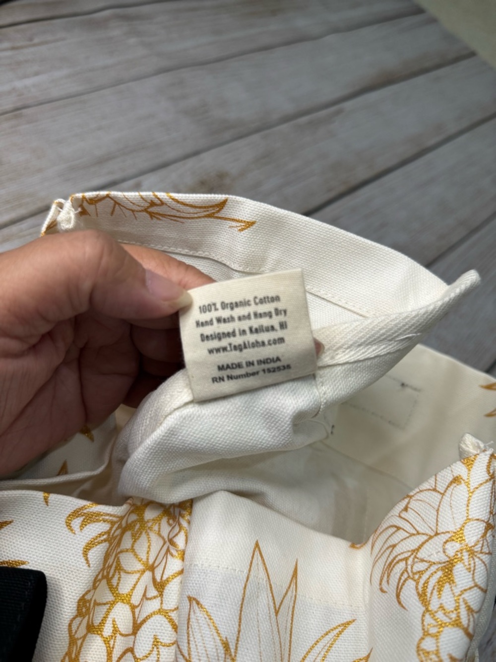 NWT Whole Foods Hawaii Pineapple Hydro Tote Bag Tag Aloha Co. - Picture 8 of 14
